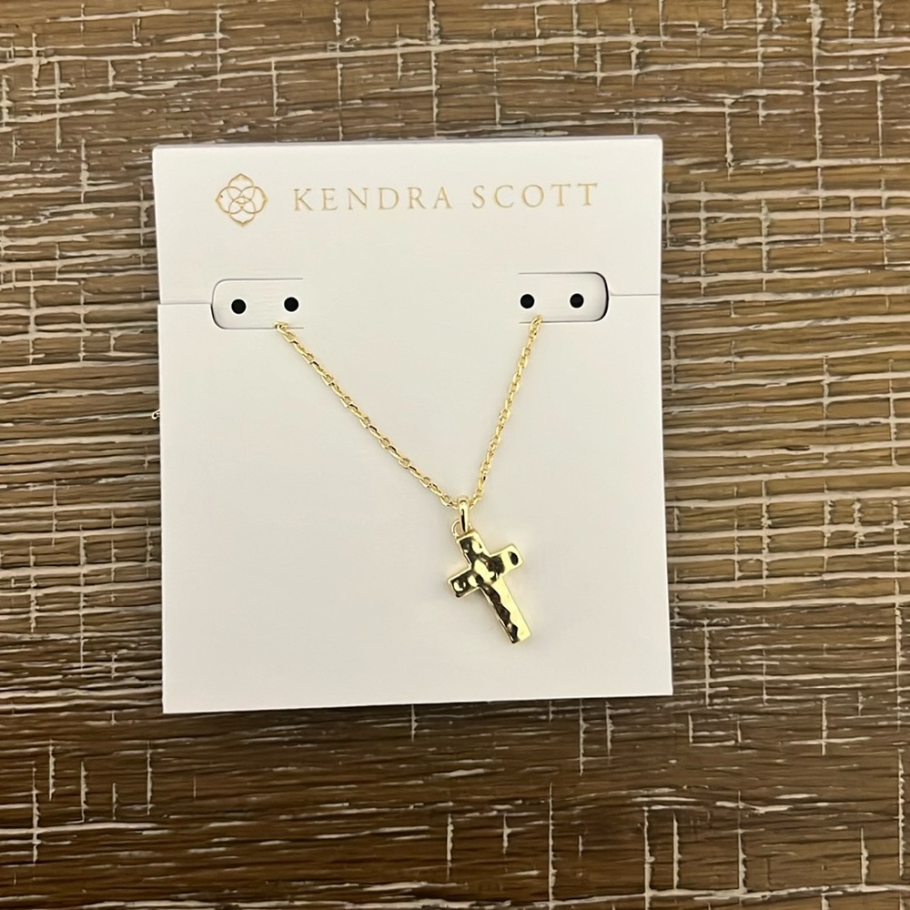 NWT KENDRA SCOTT NECKLACE